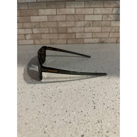 OakleyLatch Beta Sunglasses oo9436-0354 - Picture 2 of 5
